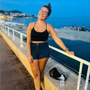 Meet your Posher, Deanna